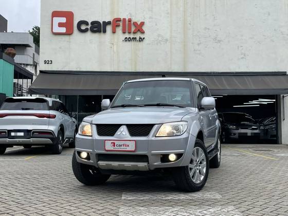 MITSUBISHI PAJERO TR4 2.0 4X4 16V 140CV FLEX 4P AUTOMÁTICO MITSUBISHI PAJERO TR4 2.0 4X4 16V 140CV FLEX 4P AUTOMÁTICO